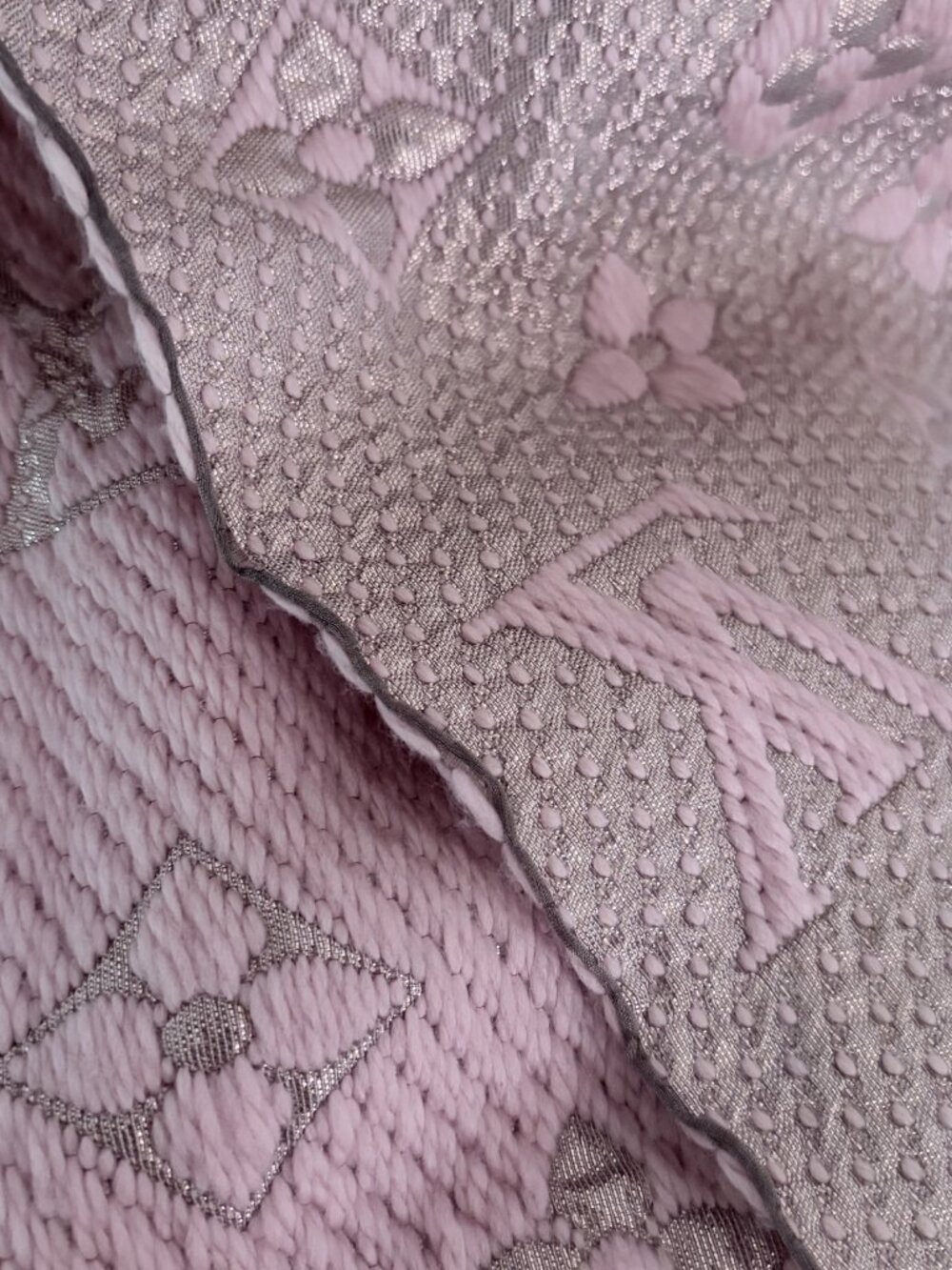 Authentic Louis Vuitton Pink Logomania Monogram Wool Silk Scarf Fringe - M70466